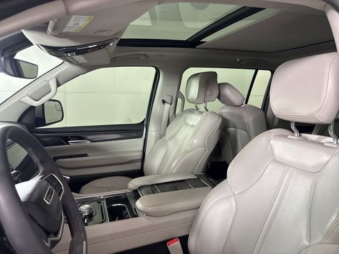 Used 2022 Jeep Wagoneer Series I w/ Premium Group I image 28