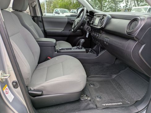 Used 2019 Toyota Tacoma SR w/ SR Convenience Package image 26