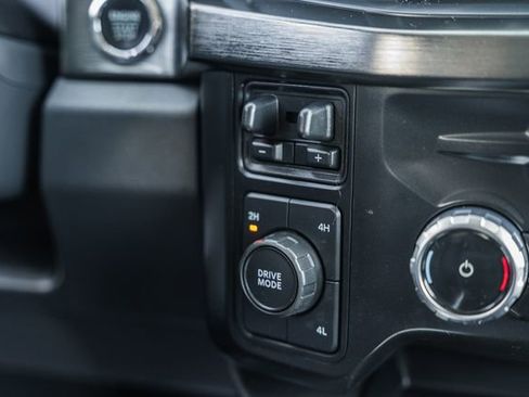 Used 2023 Ford F250 Lariat AWD/4WD image 28