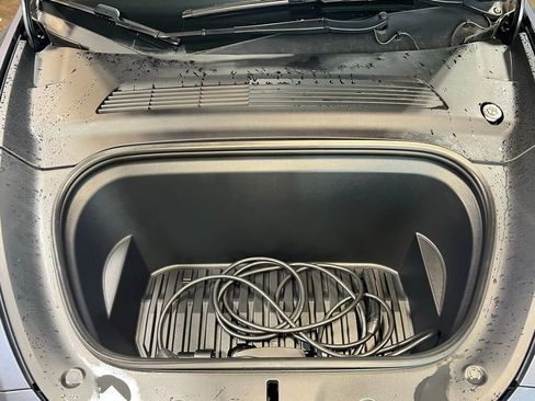 Used 2020 Tesla Model Y Long Range image 34