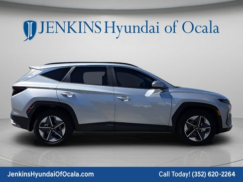 New 2026 Hyundai Tucson SEL FWD image 2