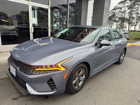 Used 2022 Kia K5 LXS image 2