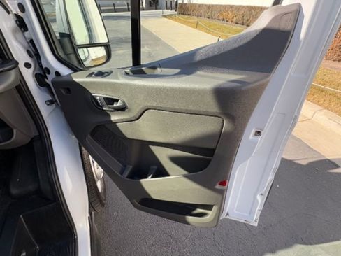 Used 2023 Ford Transit 250 Medium Roof AWD image 16