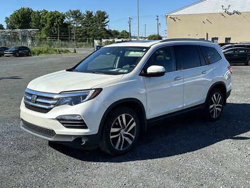 Used 2017 Honda Pilot Elite image 4