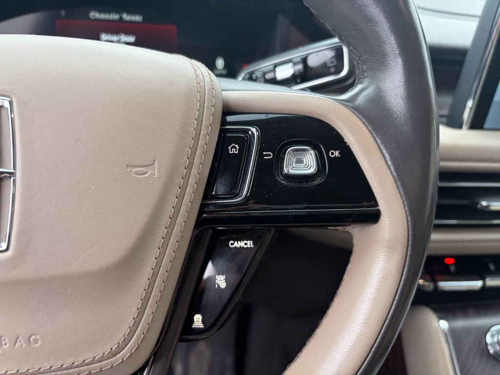 Used 2023 Lincoln Aviator Grand Touring w/ Equipment Group 301A AWD/4WD image 30