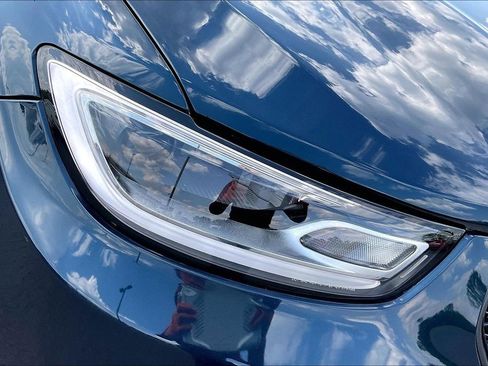 Used 2025 Chrysler Pacifica Limited FWD image 34