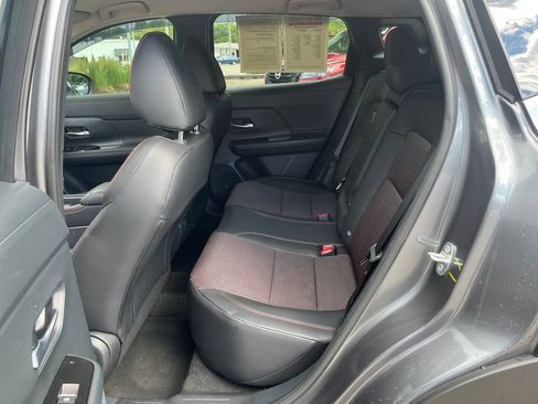 Used 2026 Nissan Kicks SR FWD image 25