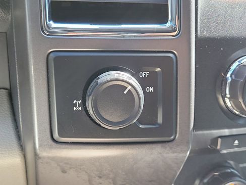 Used 2016 Ford F150 XLT RWD image 25