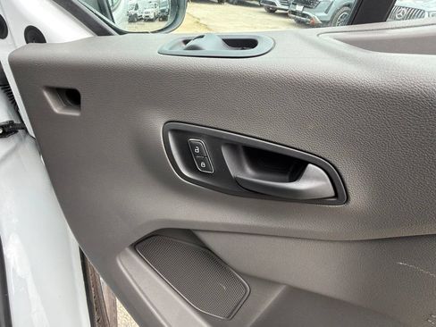 Used 2023 Ford E-Transit Medium Roof RWD image 19