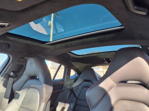 Used 2019 Porsche Panamera GTS image 30