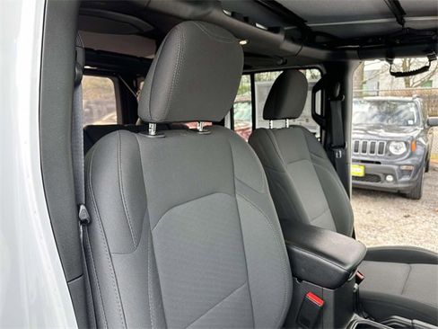 Certified 2022 Jeep Wrangler Unlimited Sport image 28
