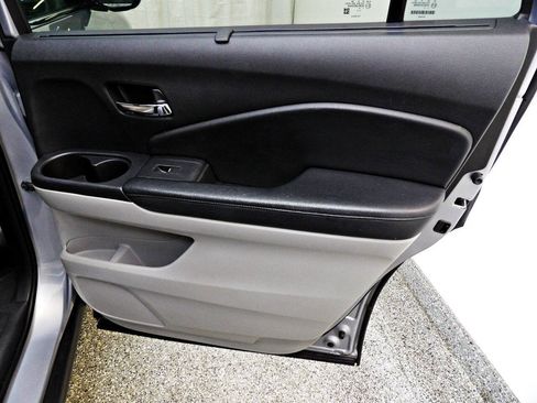 Used 2019 Honda Pilot Touring image 13