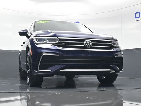 Used 2022 Volkswagen Tiguan SEL R-Line image 43