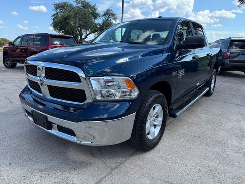 Used 2021 RAM 1500 Classic SLT image 3
