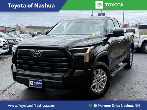 Used 2022 Toyota Tundra SR5 w/ SR5 Convenience Package image 1