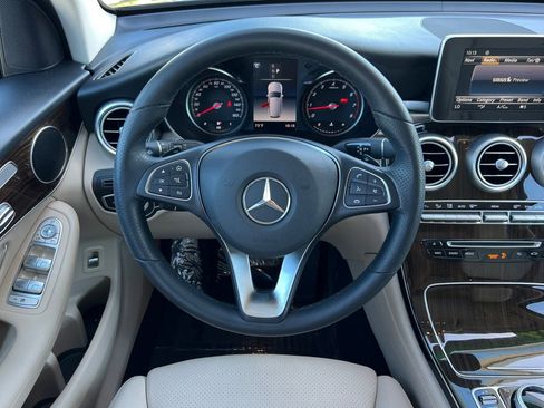 Used 2019 Mercedes-Benz GLC 300 image 16