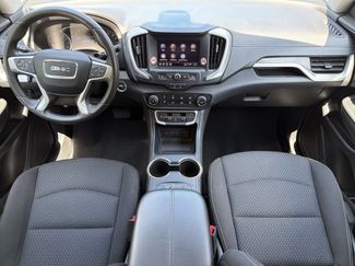 Used 2024 GMC Terrain SLE AWD/4WD video 3