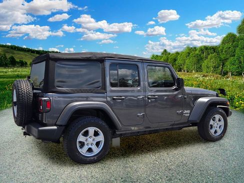 Used 2018 Jeep Wrangler Unlimited Sport S AWD/4WD image 6