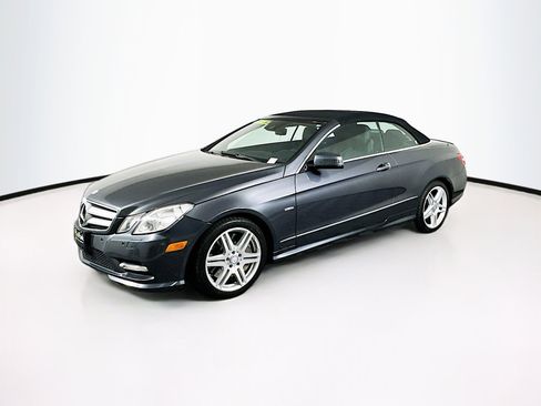 Used 2012 Mercedes-Benz E 550 Cabriolet image 3