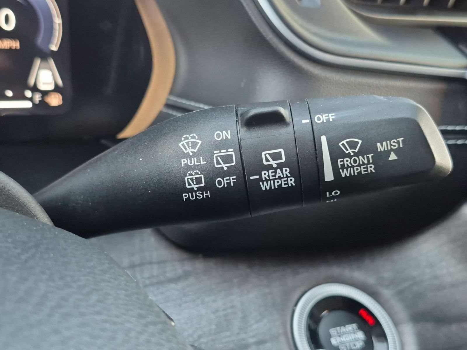 Used 2023 Jeep Grand Cherokee L Limited w/ Luxury Tech Group II RWD image 16