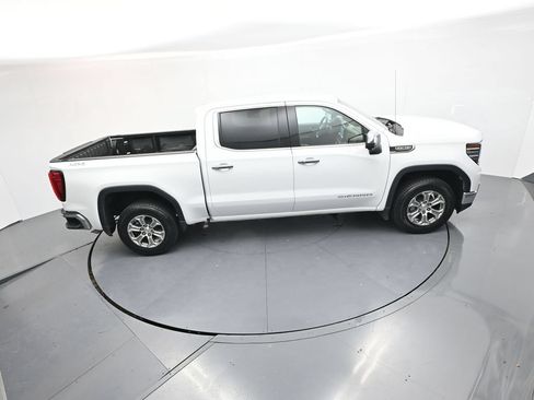 Used 2025 GMC Sierra 1500 SLT AWD/4WD image 32