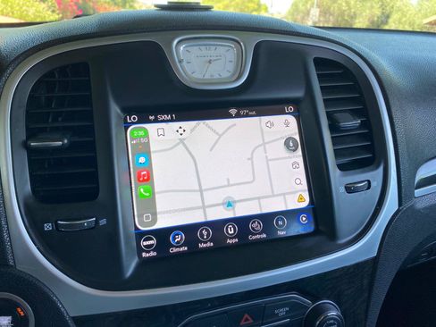Used 2019 Chrysler 300 Limited AWD/4WD image 72