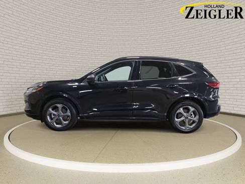 Used 2023 Ford Escape ST-Line w/ Tech Pack #1 AWD/4WD image 8