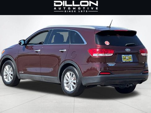 Used 2017 Kia Sorento AWD image 6