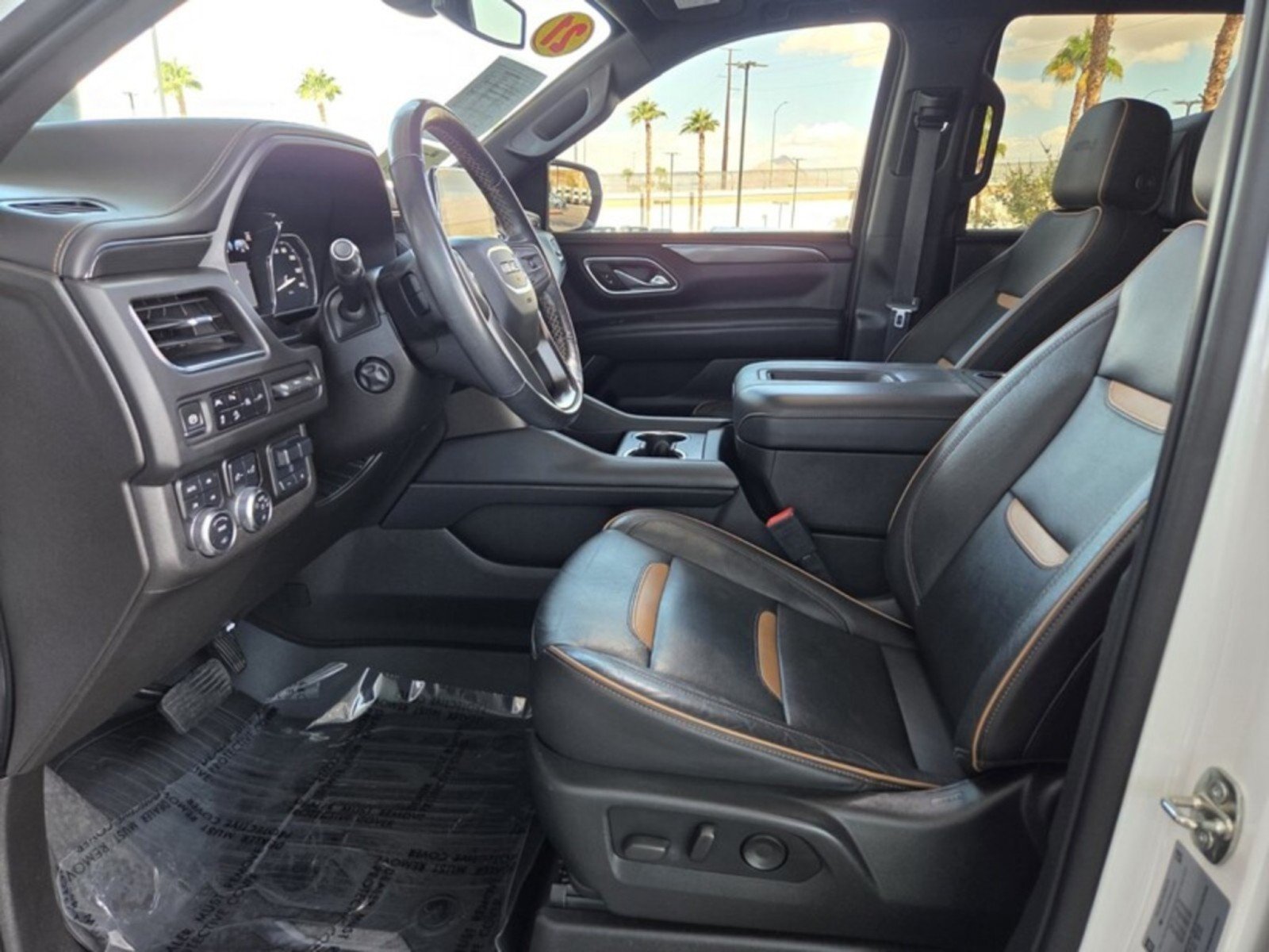 Used 2021 GMC Yukon AT4 w/ AT4 Premium Plus Package AWD/4WD image 13