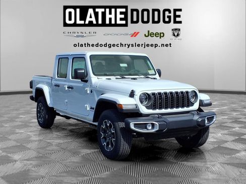 New 2026 Jeep Gladiator Sahara image 30