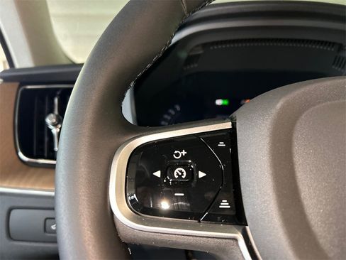 New 2026 Volvo XC60 B5 Plus w/ Protection Package Premier image 13