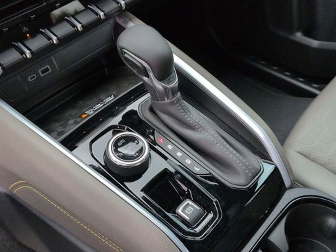 New 2026 Chevrolet Colorado ZR2 image 15