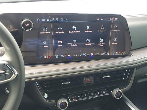 New 2025 Chevrolet Suburban Premier image 13