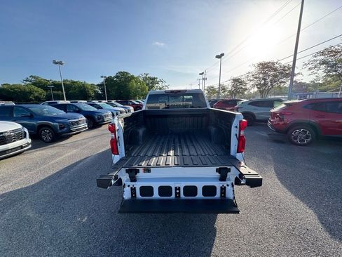 New 2026 Chevrolet Silverado 1500 High Country AWD/4WD image 8