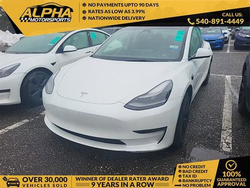 Used 2023 Tesla Model 3 Standard Range image 1