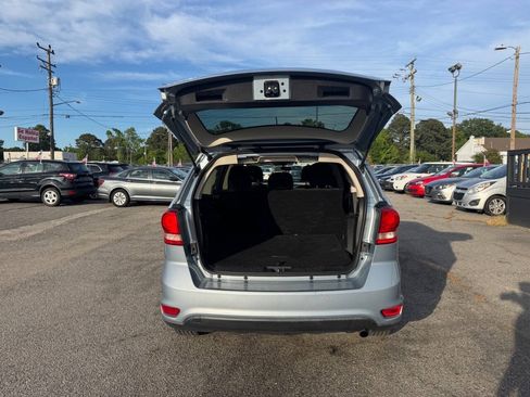 Used 2013 Dodge Journey SXT FWD image 9