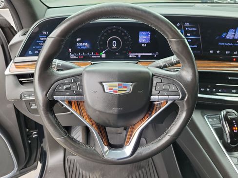 Used 2021 Cadillac Escalade Premium Luxury AWD/4WD image 23