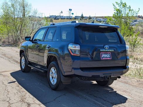 Used 2022 Toyota 4Runner SR5 Premium image 8