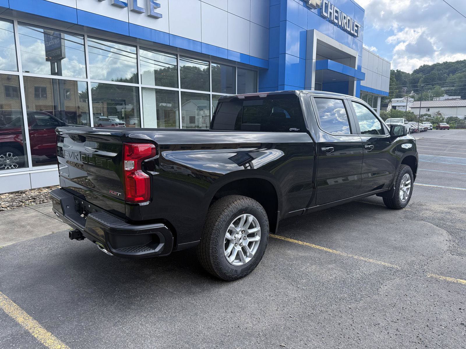 New 2026 Chevrolet Silverado 1500 RST w/ Convenience Package II AWD/4WD image 5