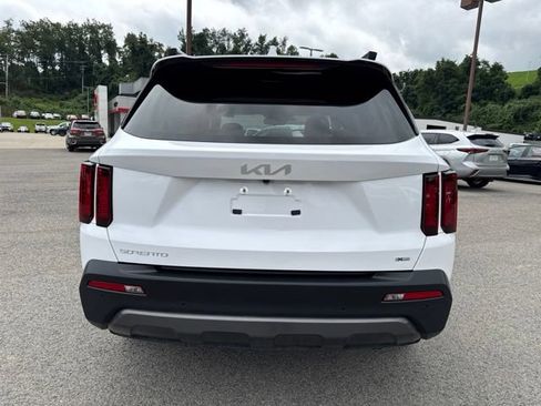 Used 2023 Kia Sorento S w/ Panoramic Sunroof Package AWD/4WD image 22