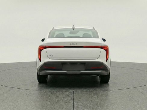 Used 2025 Kia K4 LXS FWD image 7