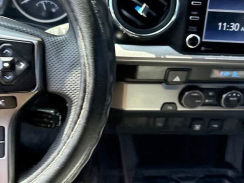 Used 2022 Toyota Tacoma SR5 RWD image 12