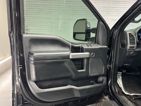 Used 2019 Ford F350 Platinum w/ Platinum Ultimate Package AWD/4WD image 20