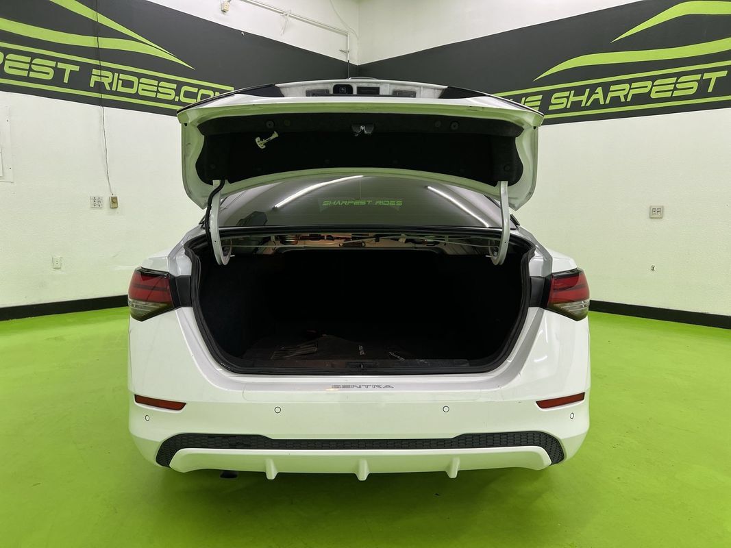 Used 2024 Nissan Sentra SV FWD image 9