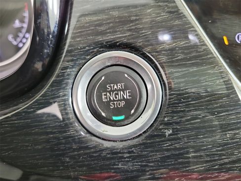 Certified 2023 Cadillac XT6 Premium Luxury image 31