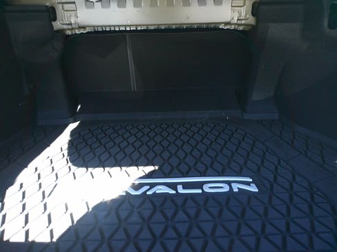 Used 2019 Toyota Avalon Touring image 33