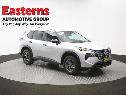 Used 2024 Nissan Rogue S AWD/4WD image 49