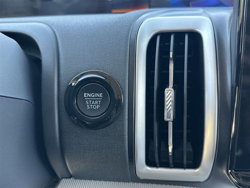 New 2025 Ford Expedition Max Active image 8