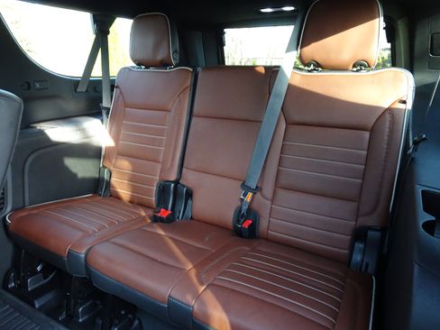 Used 2023 GMC Yukon XL Denali Ultimate image 22