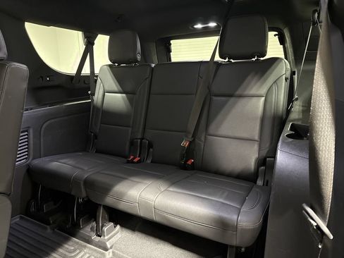 Used 2023 Chevrolet Suburban LT AWD/4WD image 24